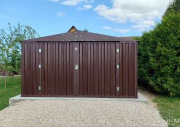 Универсальный гараж для хранения снегоходов в шоколадном цвете в дер. Глинное, Сычевский м.о, Смоленская обл.