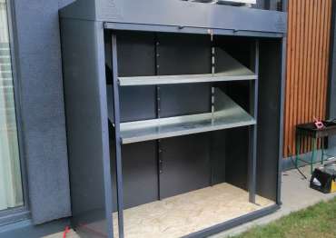 Шкаф для садового инвентаря и колес в дер. Славково, Истринский г.о., МО