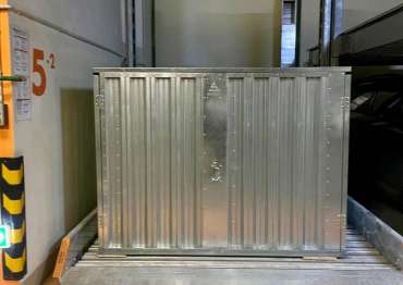 Хозблок в цинке для заказчицы в Клаус паркинг