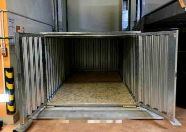 Хозблок нестандартных размеров для заказчицы в Клаус паркинг