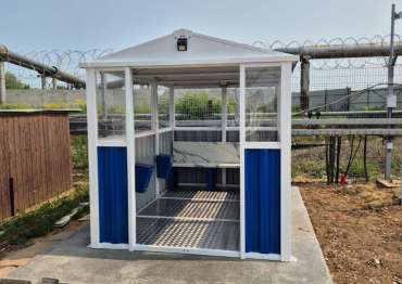 Беседка-курилка с двускатной крышей в г. Москва