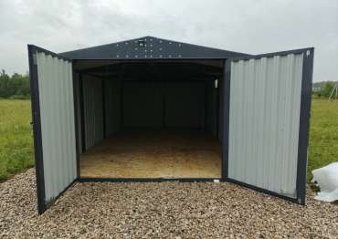 Гараж с двускатной крышей в с. Острецово, Заокский р-н, Тульская обл.