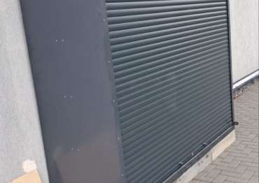 Шкаф для хозяйственных принадлежностей в графитовом цвете в дач.массив Мошковский залив, Конаковский р-н, Тверская обл.