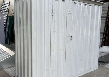 Дровница с плоской крышей в дер. Козенки, г.о. Истра, МО