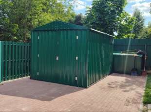 Хозблок для садовой техники, газонокосилки и снегоуборочной машины в зеленом цвете в дер. Родионцево, г.о. Истра, МО