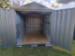 Хозблок для садовой техники и вещей в цинковом цвете в дер. Сумароково, Заокский р-н, Тульская обл.