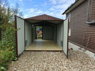 Гараж для автомобиля в шоколадном цвете в дер. Каменка, г. о. Серпухов, МО