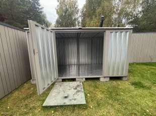 Хозблок для садовой техники и инвентаря в каменно-сером цвете в дер. Крюково, Одинцовский р-н, МО