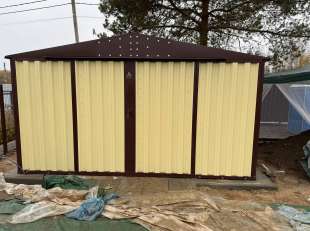 Хозблок для техники в комбинированной расцветке в СНТ Восход, г.о. Дубна, МО