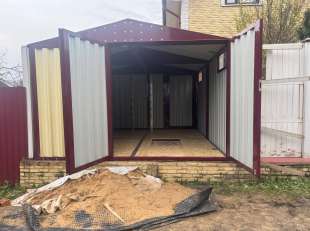 Хозблок для садовой техники и инвентаря в комбинированной расцветке в дер. Луковня, г.о. Подольск, МО